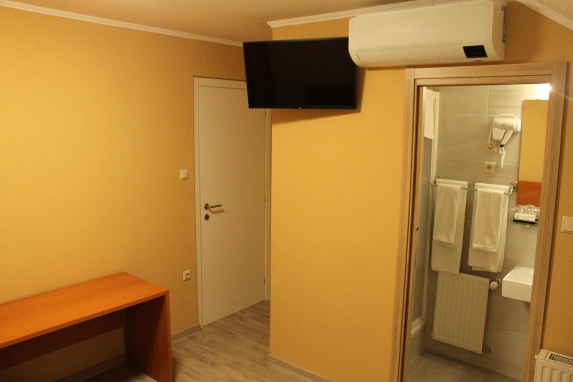 Guesthouse Rezekov Podrum Ястребарсько Екстер'єр фото