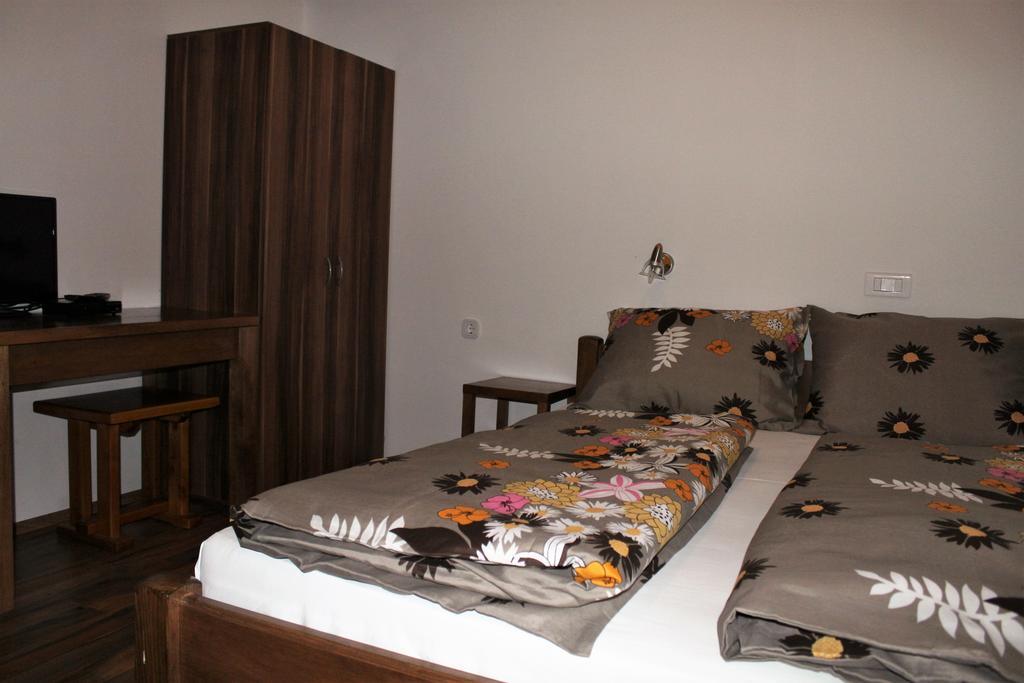 Guesthouse Rezekov Podrum Ястребарсько Екстер'єр фото